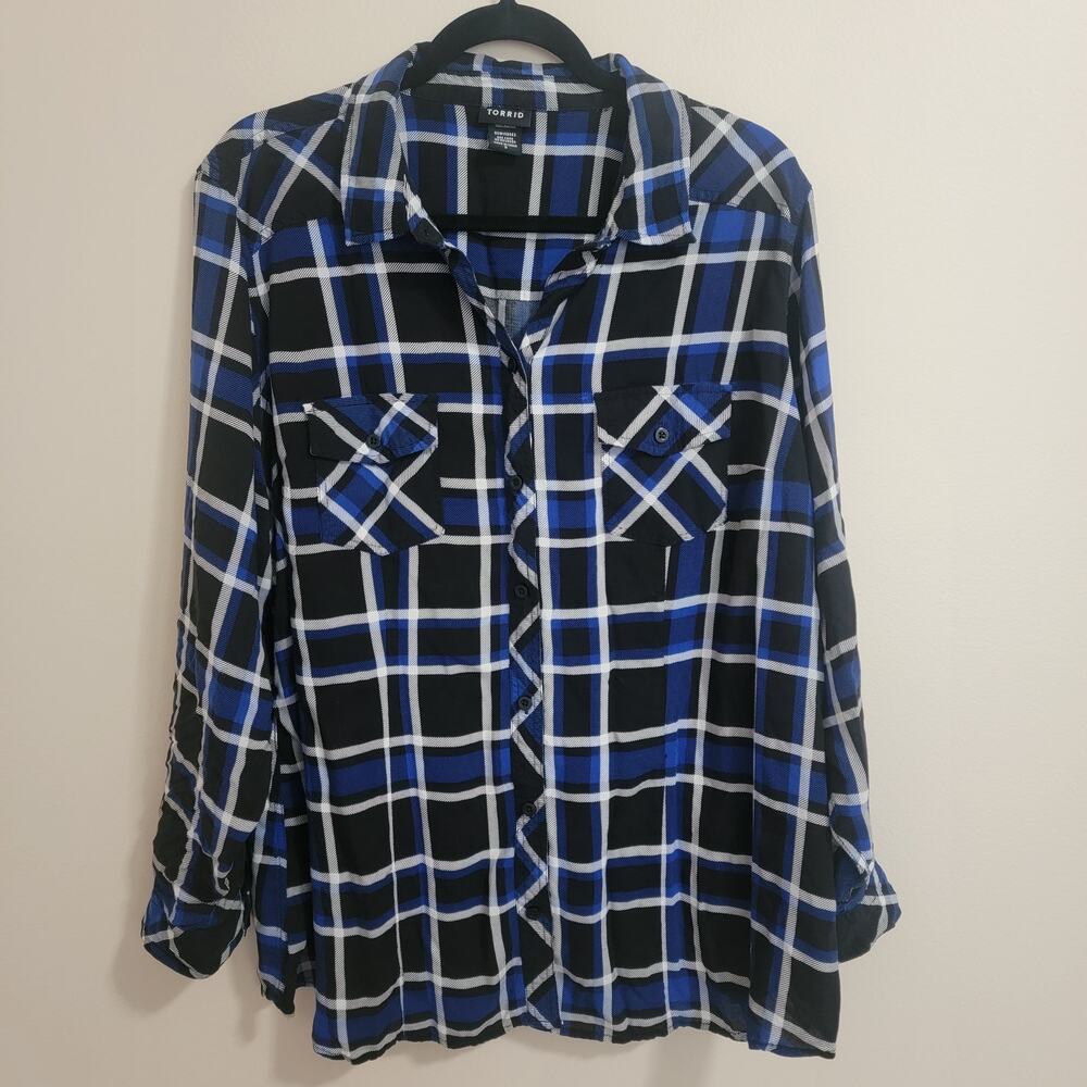 Torrid Black Blue Plaid Button Up Shirt Size 3
